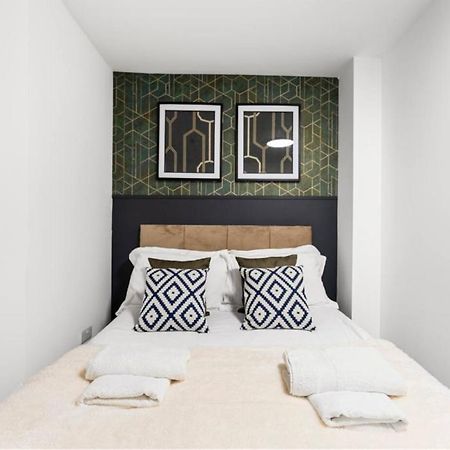 Modern Spacious Three Bedrooms With Private Garden Cardiff Exteriér fotografie